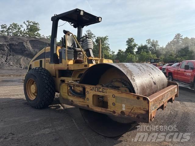 CAT CS-533E 单轮压路机