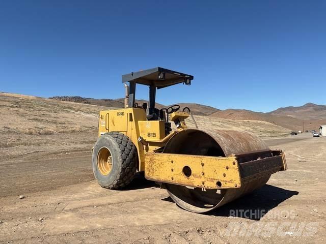 CAT CS-563 单轮压路机