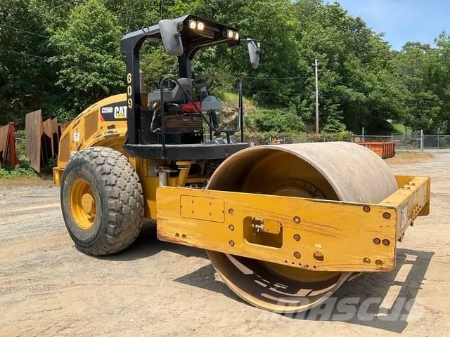 CAT CS56B 单轮压路机