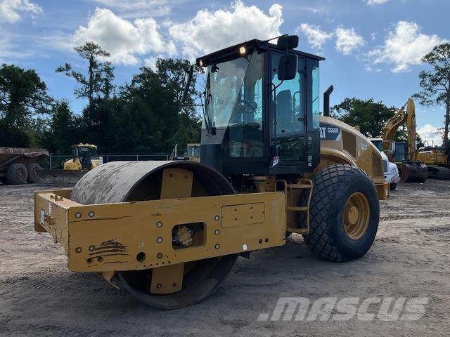 CAT CS66B 单轮压路机