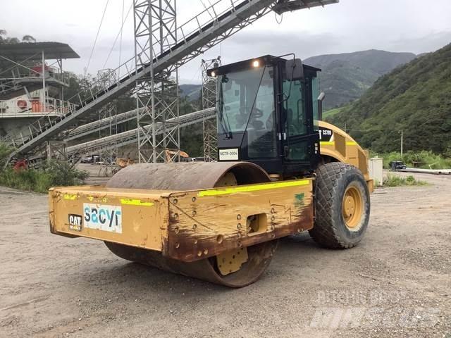 CAT CS78B 单轮压路机