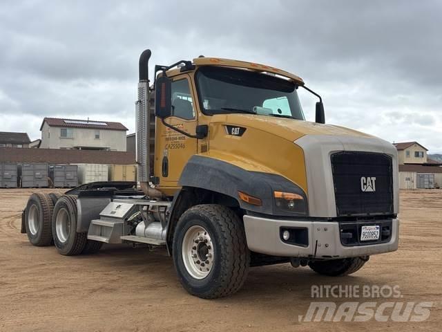 CAT CT660S 牵引车