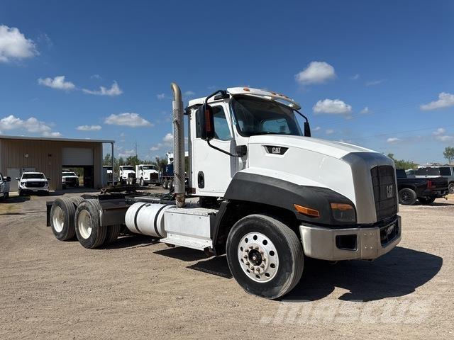 CAT CT660S 牵引车