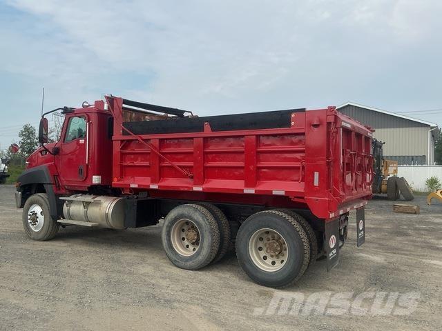 CAT CT660S 自卸式货车