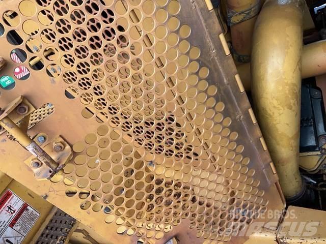 CAT D10T 履带式推土机