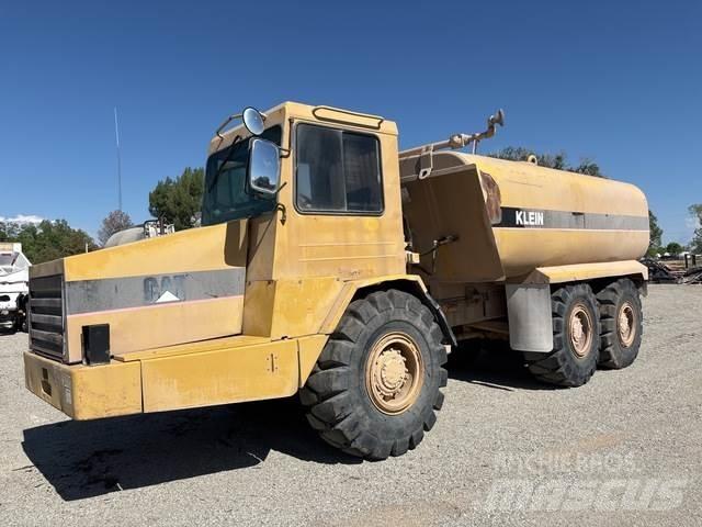 CAT D250 水罐车