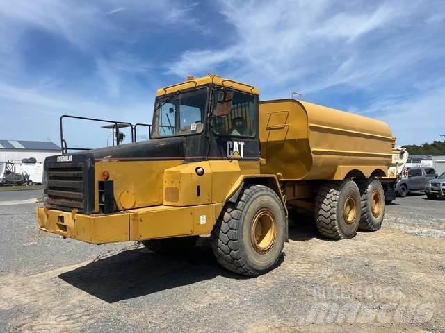 CAT D250E 水罐车