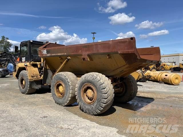 CAT D250E 铰接式自卸车