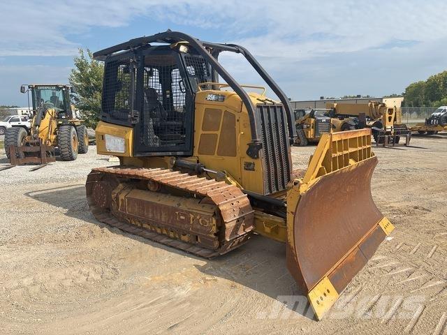 CAT D5K2 XL 履带式推土机