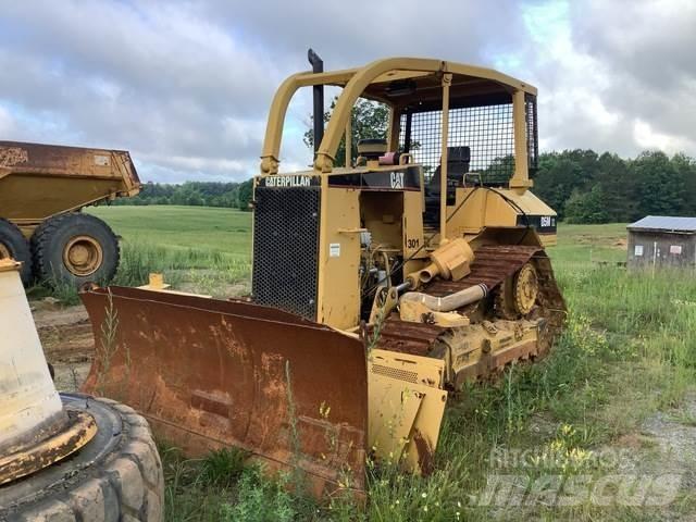CAT D5M XL 履带式推土机