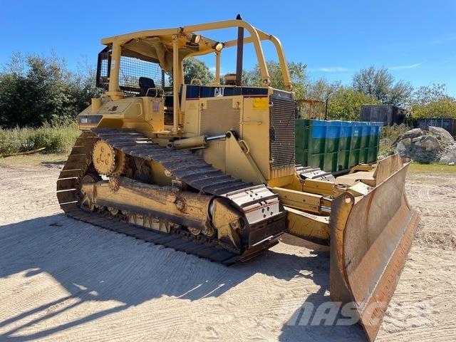CAT D6M 履带式推土机