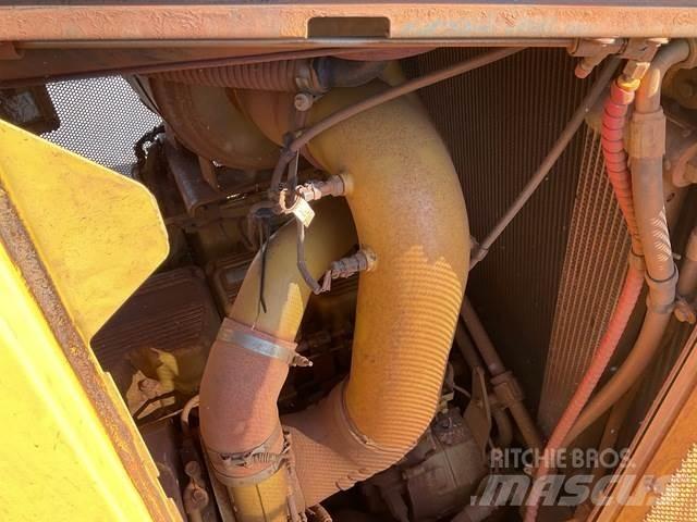 CAT D9 履带式推土机