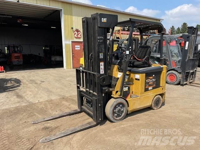 CAT E5000 电动叉车