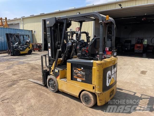 CAT E5000 电动叉车