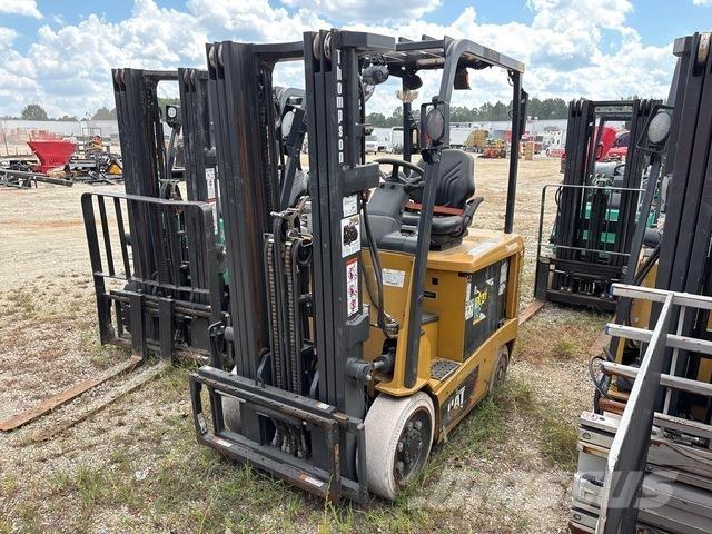 CAT EC25N2 电动叉车