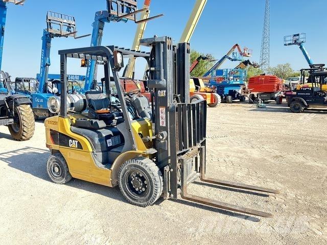 CAT GP25N 其他叉车