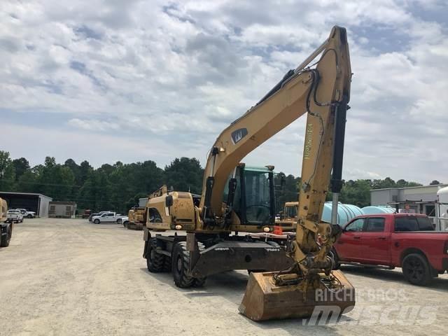 CAT M322D 轮式挖掘机