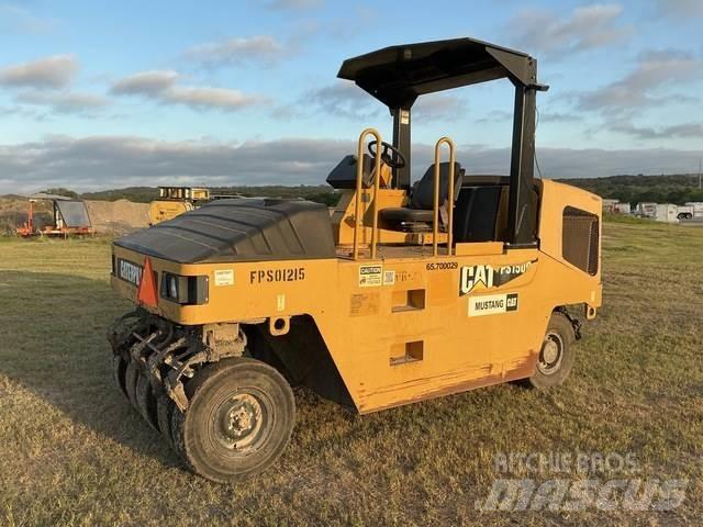 CAT PS150C 胶轮压路机