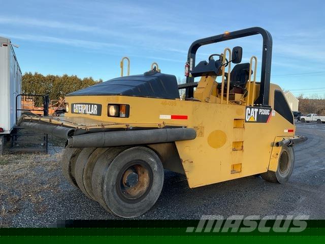 CAT PS360C 胶轮压路机