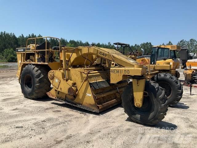 CAT SS-250 土壤压实机