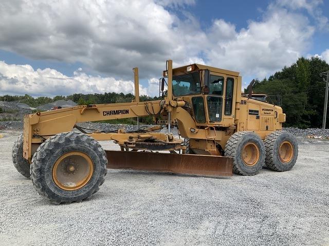 Champion 720A 平地机/推土机