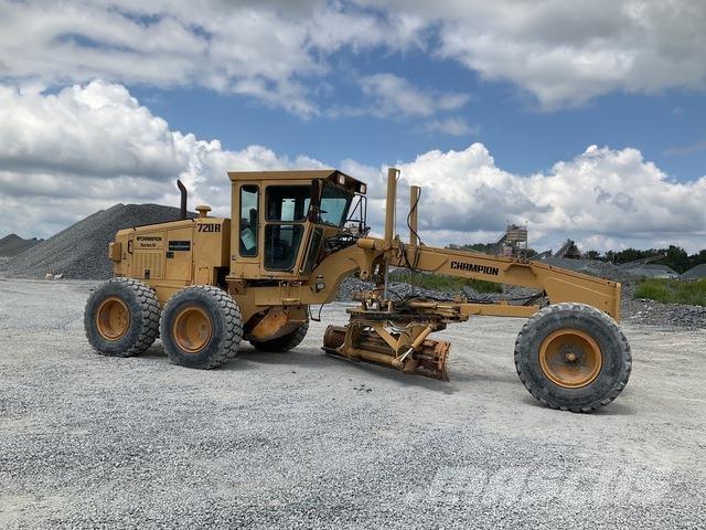 Champion 720A 平地机/推土机