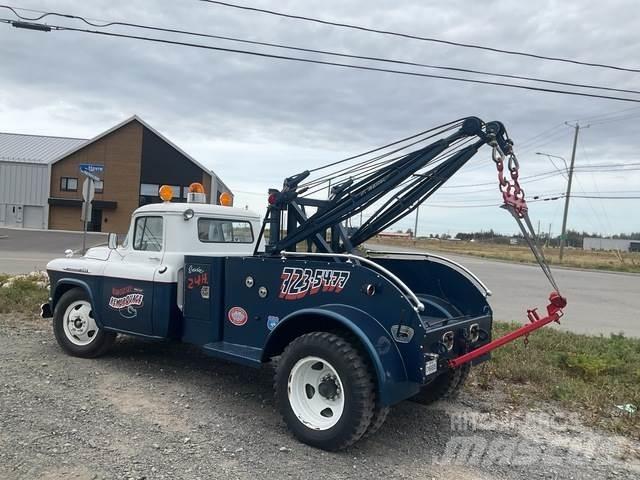 Chevrolet 3100 救援车