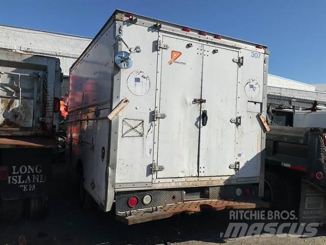 Chevrolet 3500 大型面包车
