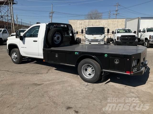 Chevrolet 3500 平板栏板货车