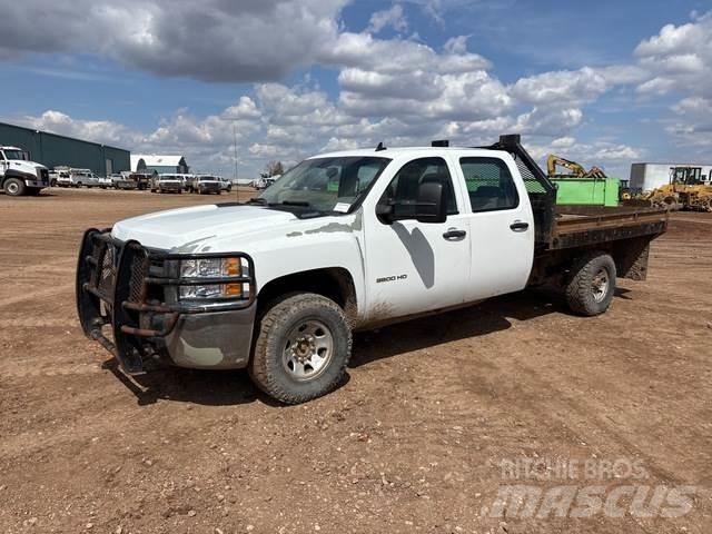 Chevrolet 3500 平板栏板货车