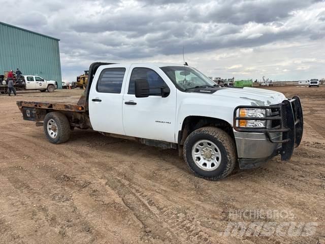Chevrolet 3500 平板栏板货车