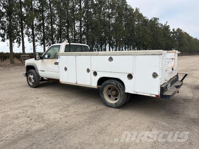 Chevrolet 3500 皮卡车