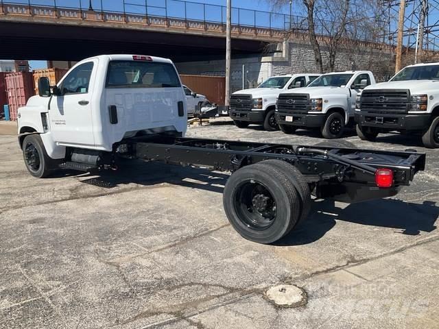 Chevrolet 5500 驾驶室与内部