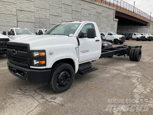 Chevrolet 5500 驾驶室与内部