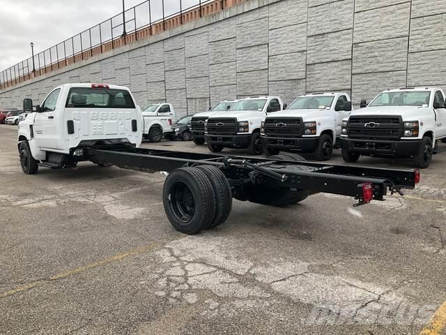 Chevrolet 5500 驾驶室与内部