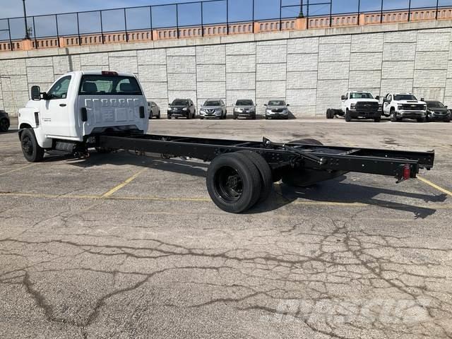 Chevrolet 5500 驾驶室与内部
