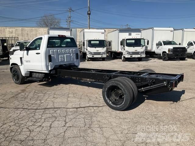 Chevrolet 5500 驾驶室与内部