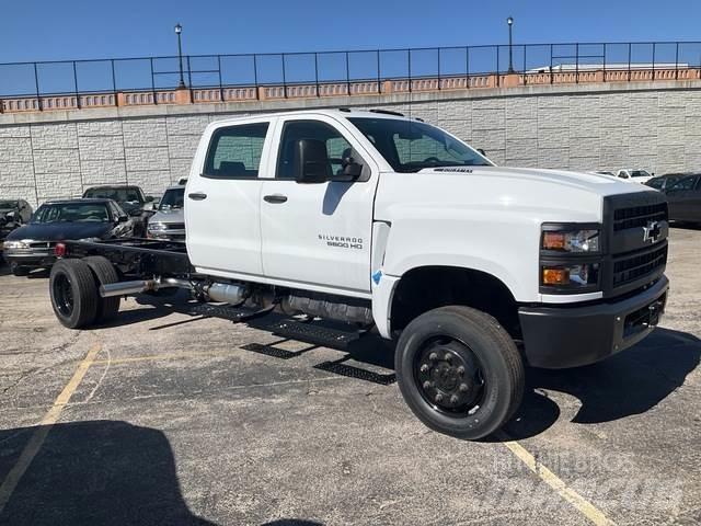 Chevrolet 5500 驾驶室与内部