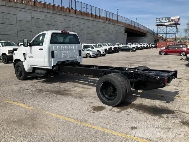 Chevrolet 6500 驾驶室与内部