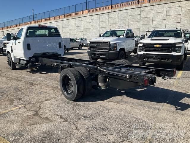 Chevrolet 6500 驾驶室与内部