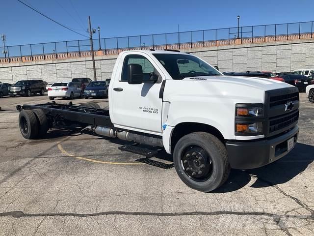 Chevrolet 6500 驾驶室与内部