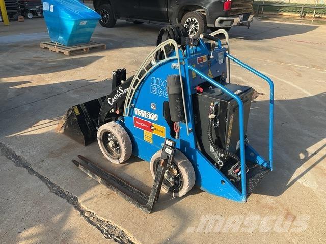  Cratos Sherpa 滑移装载机