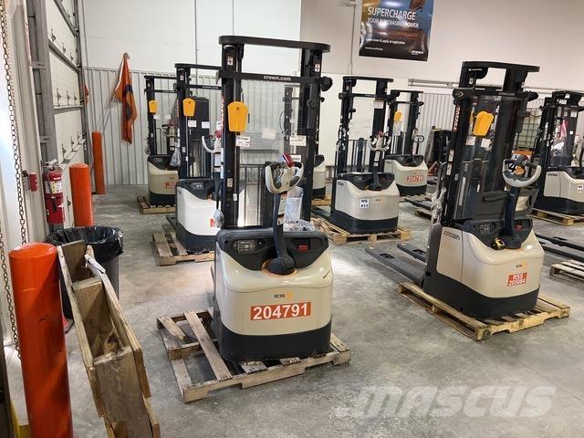 Crown ES 4000 行走式堆垛机