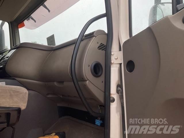 DAF CF85.460 履带挖掘机
