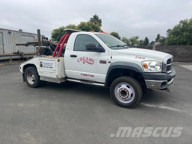 Dodge 5500 救援车