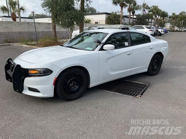 Dodge Charger 汽车