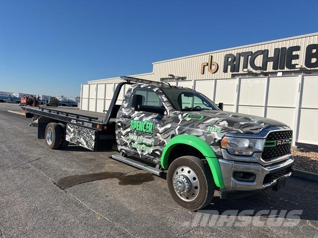Dodge Ram 5500 翻斗车
