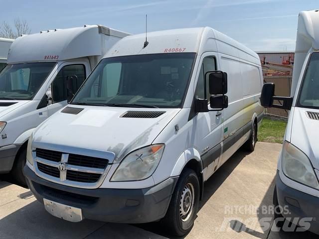 Dodge Sprinter 大型面包车