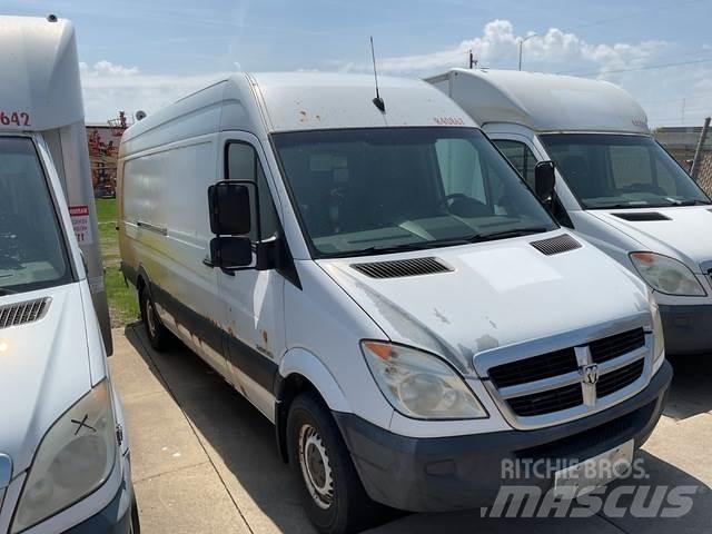 Dodge Sprinter 大型面包车