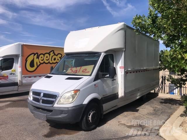 Dodge Sprinter 大型面包车